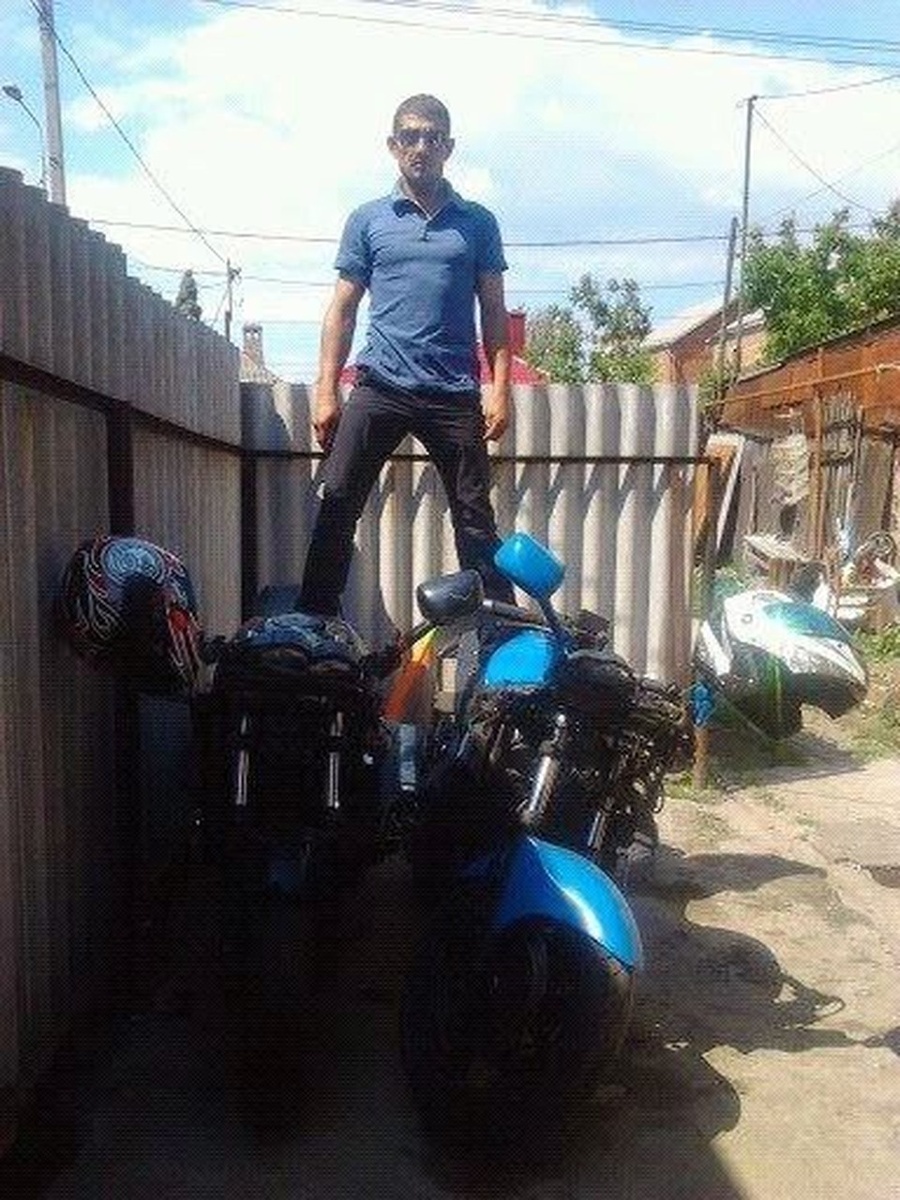    До заболевания ростовчанин работал, занимался фитнессом и гонял на мотоциклах из архива героя публикации