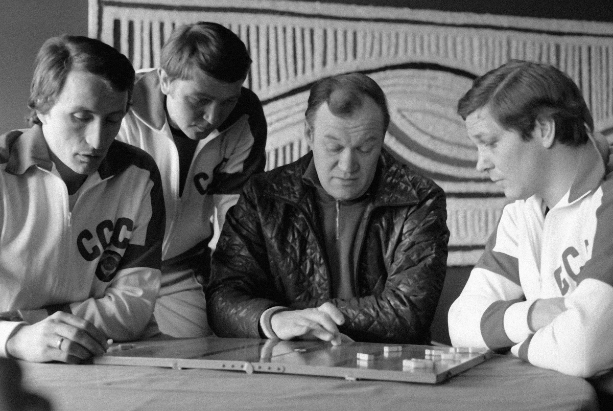 Фото с яндекс.картинки (на сборах национальной команды СССР)