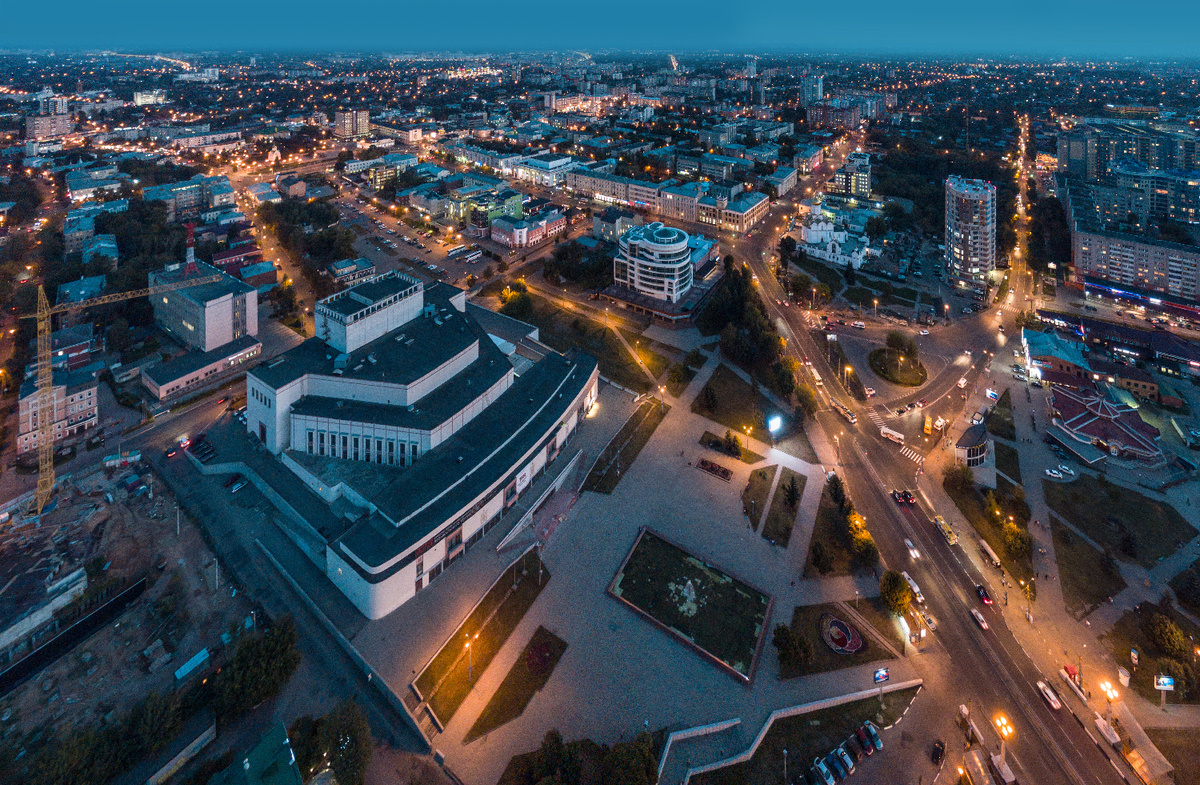 Вид площади Пушкина с высоты птичьего полета