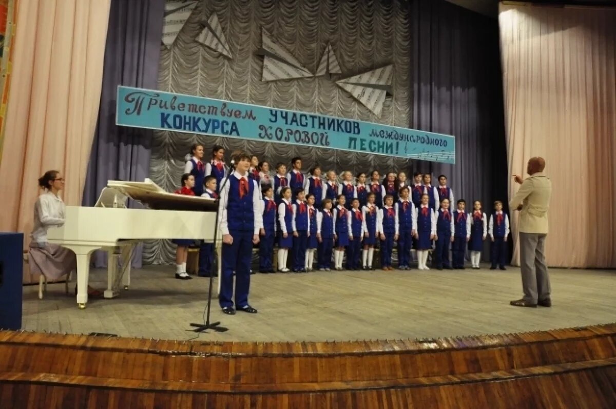    «Хор» против эпохи.