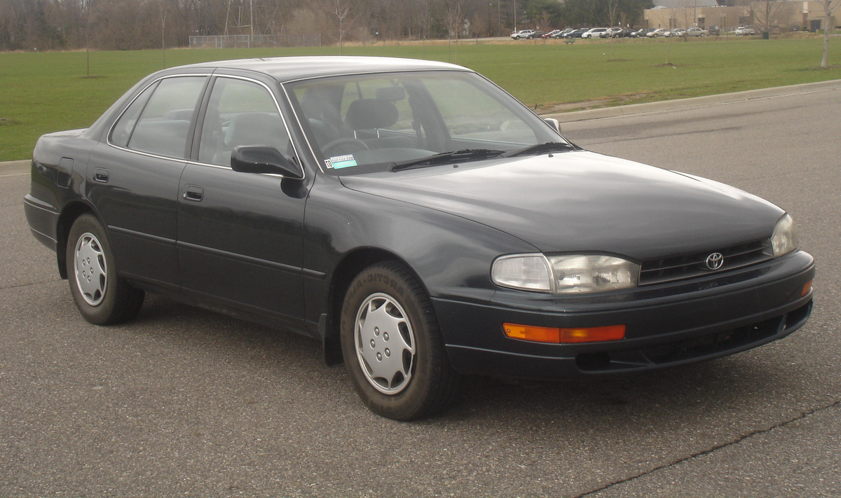 Первые Камри, которые можно было увидеть у нас