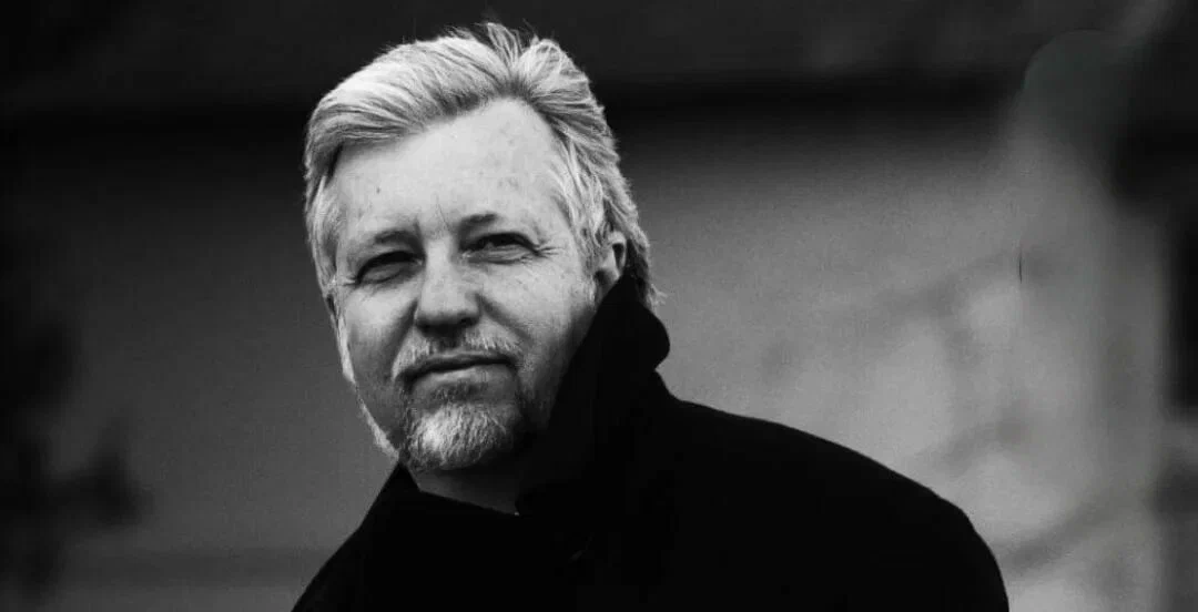 Дэн Симмонс