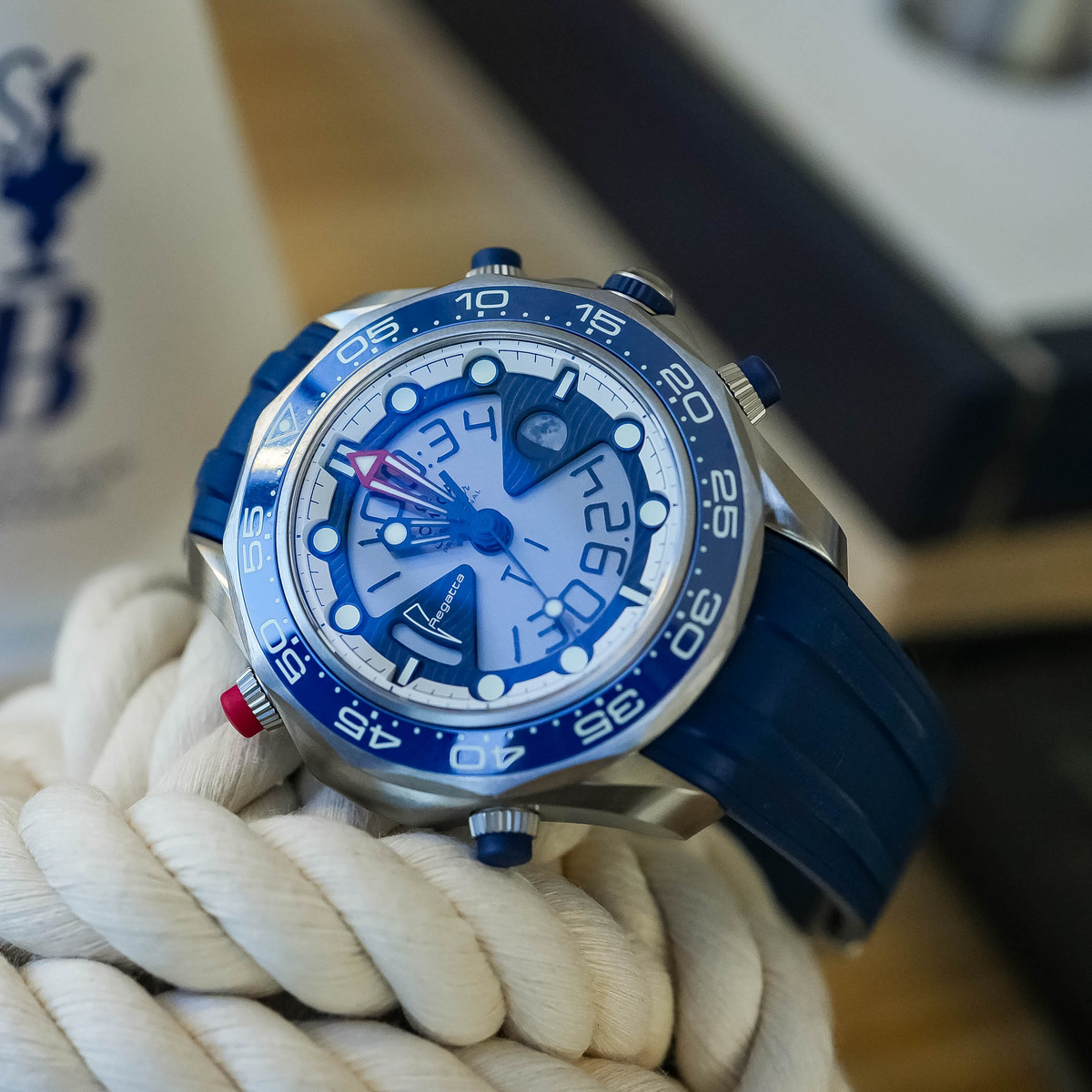 Фото: monochrome-watches.com