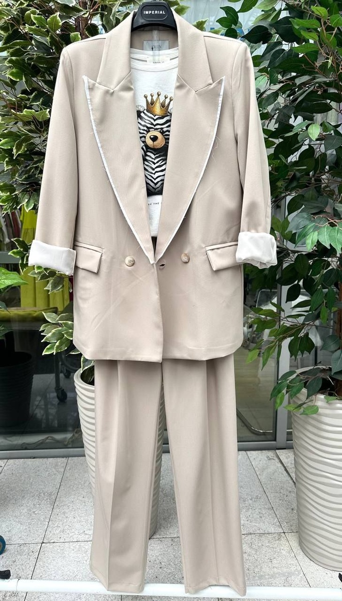 Футболка Vicolo 🇮🇹
цена 4800 руб. 
Юбка Joleen 🇮🇹
цена 6900 руб.