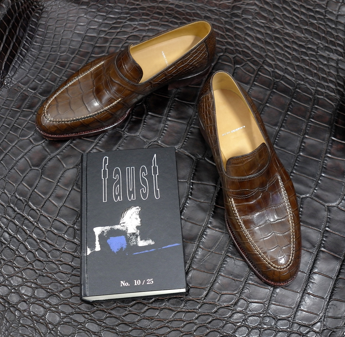 Ф.ото. Penny Loafer, Saint-Crispin's, Alligator skin