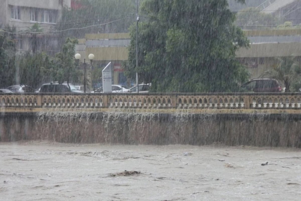    В понедельник 23 сентября на Сочи обрушится непогода