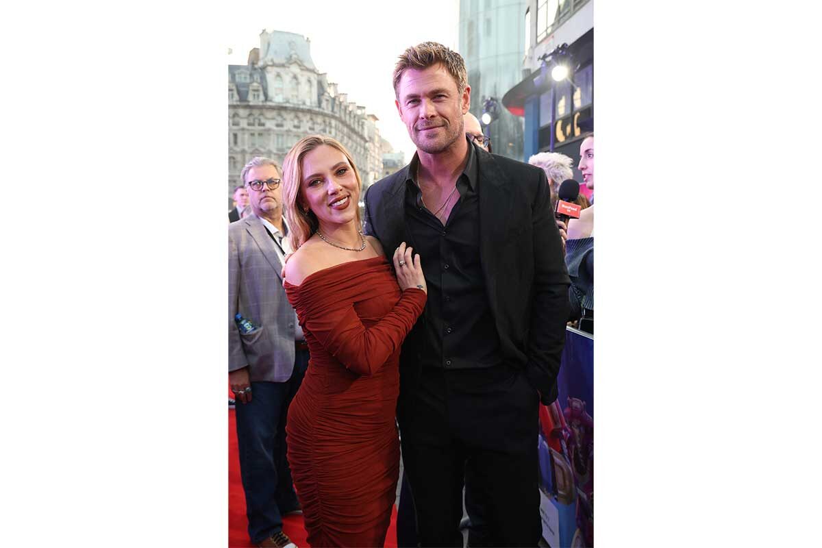 Tristan Fewings / Getty Images for Paramount Pictures📷Скарлетт Йоханссон и Крис Хемсворт