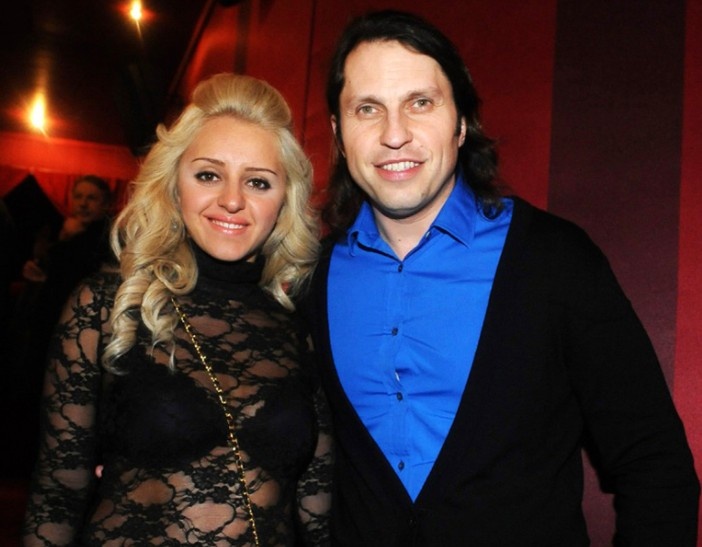 на фото Александр Ревва и его супруга Анжелика