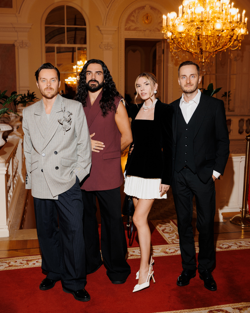    Travel-блогер Сергей Сухов, певец, модель и lifestyle-блогер Хвича Кварацхелия и fashion-блогер Татьяна Васильева (Тати Васильева)Фото: Евгений Гребенников