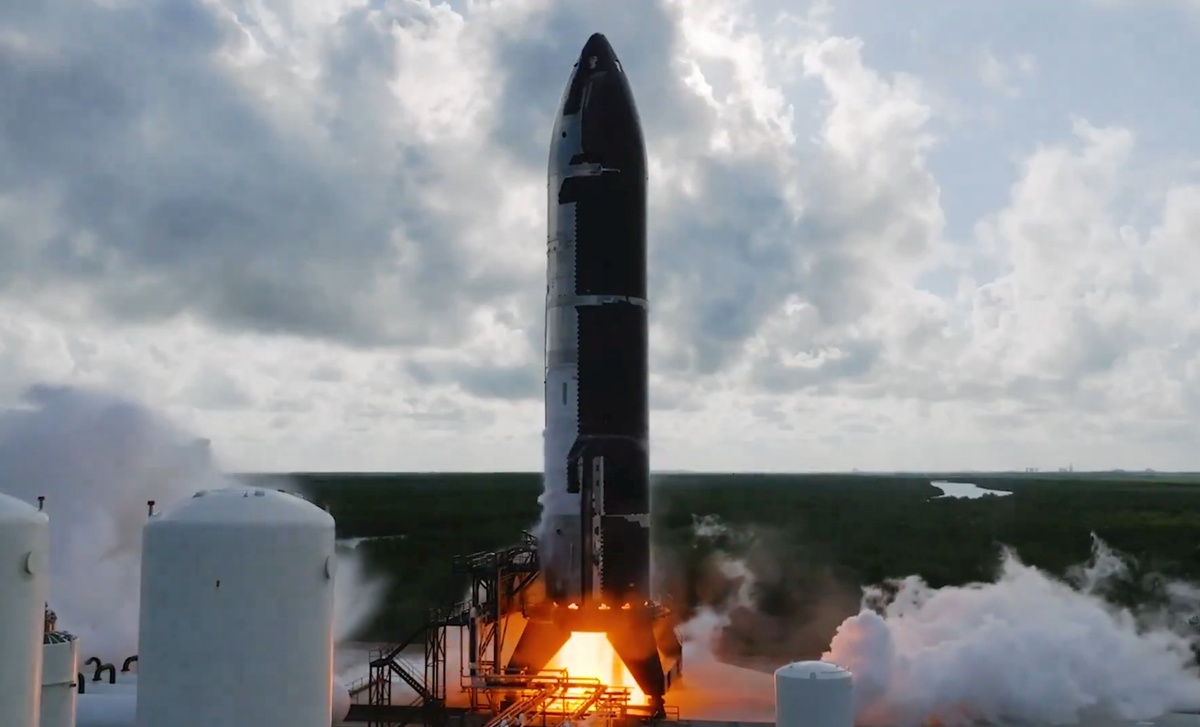 Статическое огневое испытание прототипа Ship 31 18 сентября 2024 года, кадр из видео SpaceX 