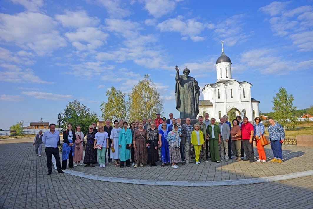 ПИсатели во Владимирском скиту над Угрой