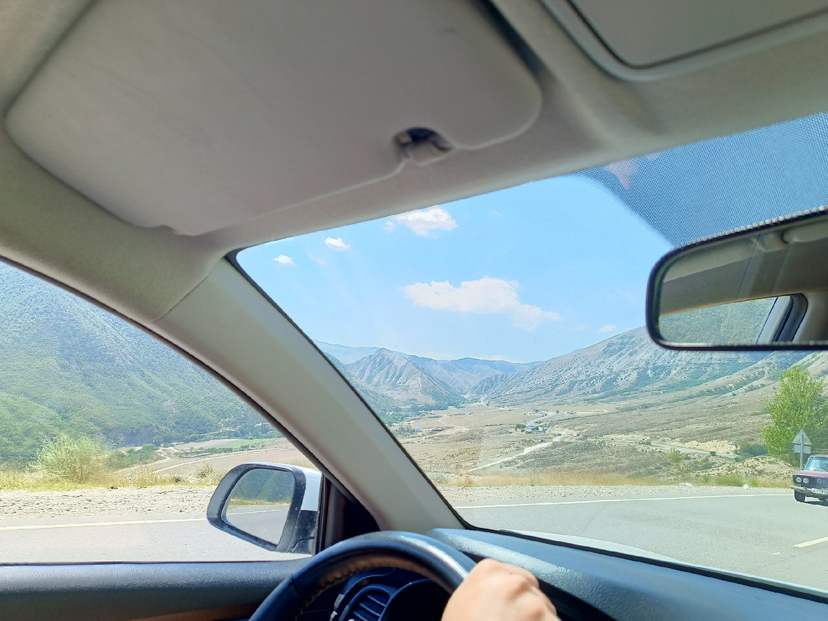 Где-то в горах