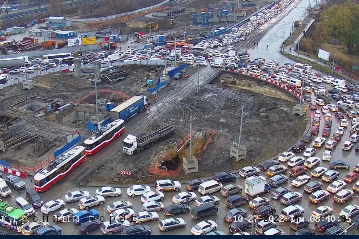    В Новосибирске вернули прежнюю схему движения на площади Труда