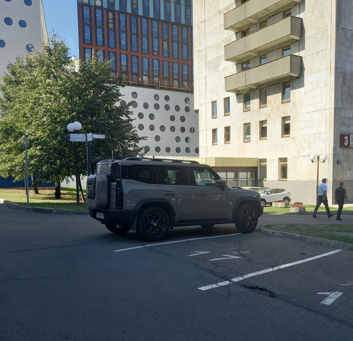 А вот Jetour T2 в эту категорию ещё как попадает!