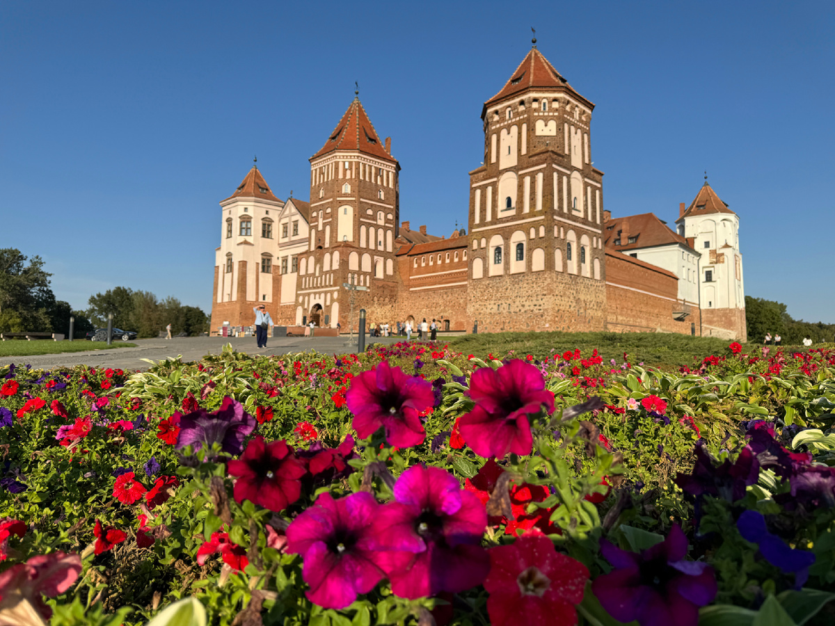 Мирский замок. Фото автора