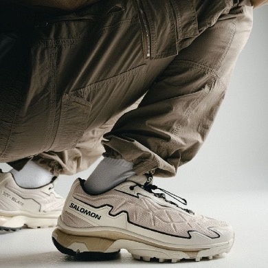 Постепенно приближается осень, а это значит, что сейчас самое время делать подборку мужских кроссовок, которые будут трендовыми в осеннем сезоне 2024 года.