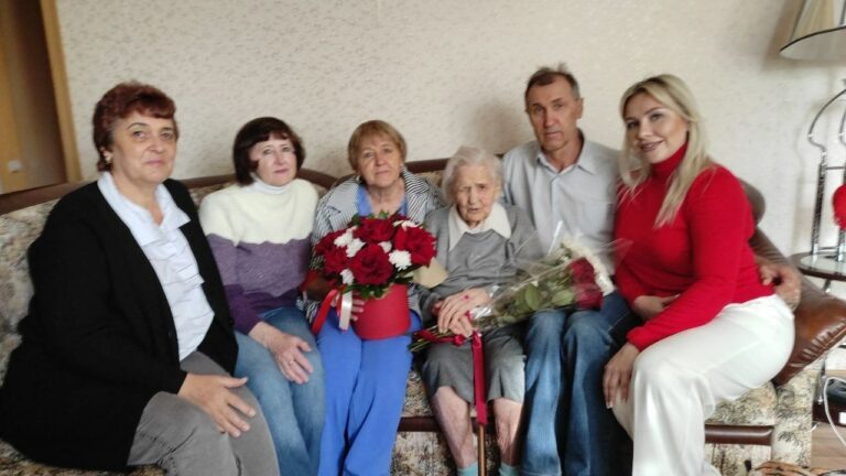    Всю войну работала медсестрой. Оренбурженка Прасковья Рощина отмечает 100-летний юбилей Кристина Просвиркина