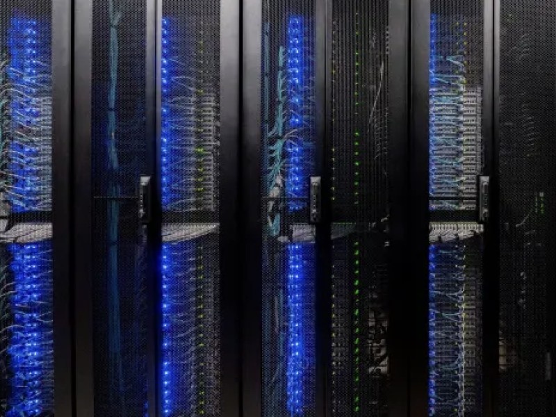    Для генерации 100 слов в ChatGPT-4 требуется до 1,5 литра воды