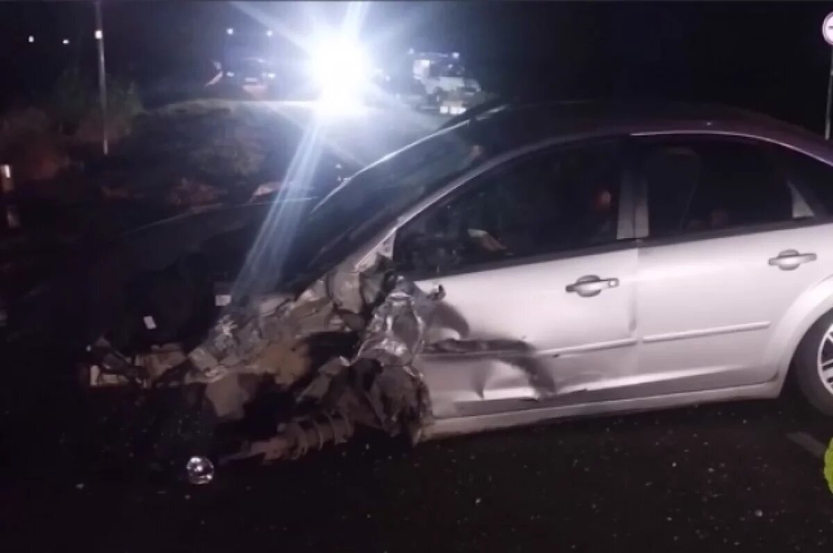    Иномарка осталась без колес после ДТП под Волгоградом, водитель ВАЗа погиб