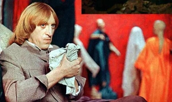 «Господин оформитель» стал одним из самых страшных и мистических советских фильмов. Кадр из фильма «Господин оформитель», режиссёр Олег Тепцов, сценаристы Юрий Арабов, Александр Грин / Kinopoiskatomic:embed 3
