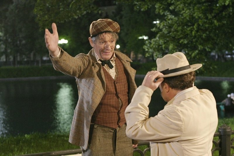 Кадр из сериал «Мастер и Маргарита» 2005 года, кадр из фильма «Мастер и Маргарита» 2023 года