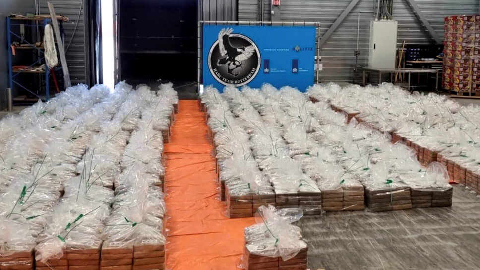 Фото: Openbaar Ministerie, Netherlands Public Prosecution Service / AP📷Контрабанда наркотиков — основное занятие нидерландской Mocro Maffia. На фото — груз кокаина, конфискованный в порту Роттердама