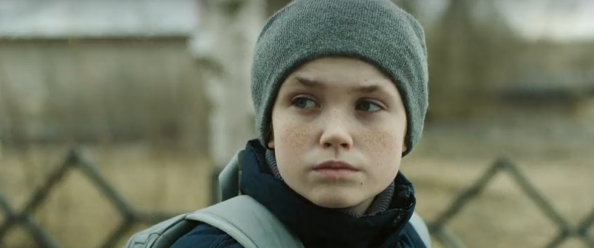 Кадр из кинофильма "Ничей", 2017 г., режиссер Евгений Татаров, сценарист Елена Кулеш, композиторы Максим Кошеваров, Александр Маев (скриншот)