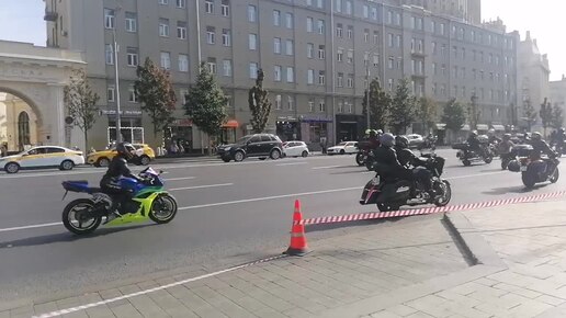 Мотоциклисты. Мотоколонна. Мотофестиваль 2023 москва. Мотофестиваль москва. Московский мотофестиваль 2017.