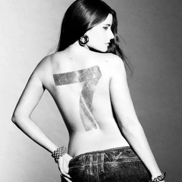     Нелли Фуртадо выпустила новый альбом