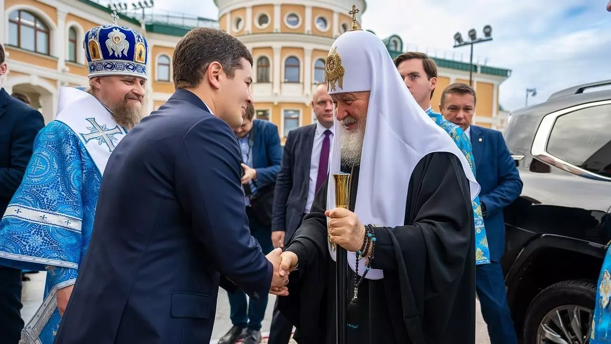 Патриарх Кирилл и губернатор ЯНАО Дмитрий Артюхов