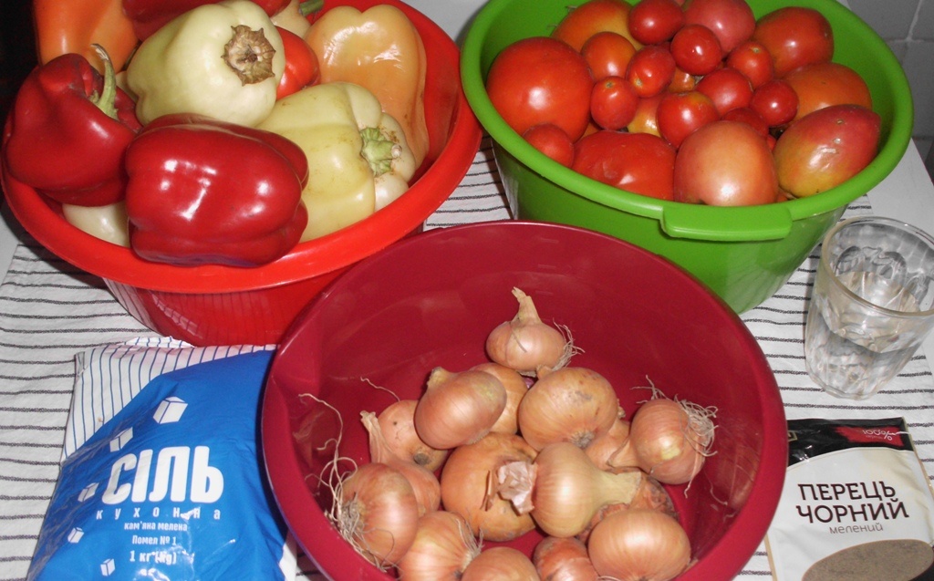 Продукты для приготовления лечо. Личное фото автора канала Житейская проза