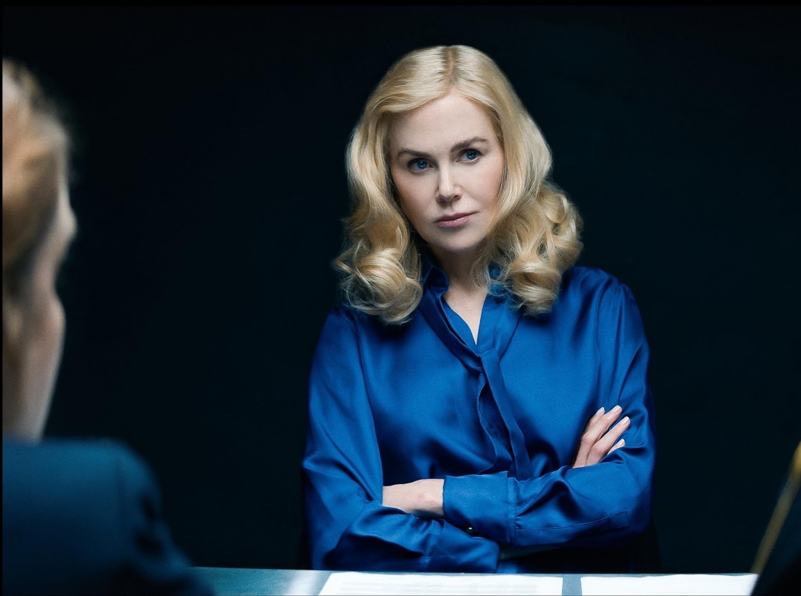 Грир на допросе. Кадр из сериала "Идеальная пара", 2024. Источник: imdb.com