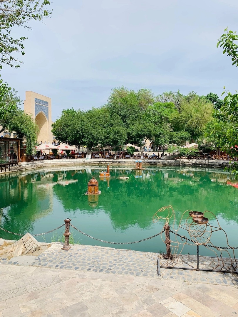 Ляби-Хауз, самый центр Бухары