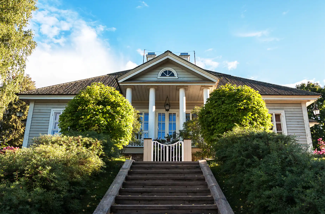 Вид на усадьбу