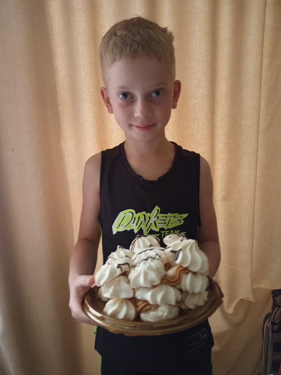 9 лет исполнилось, а вроде совсем недавно был малыш 