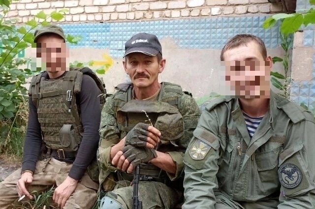    В своём отряде Сергей Никитин (в центре) был самым старшим. Фото: Из личного архивa семьи Никитиных.