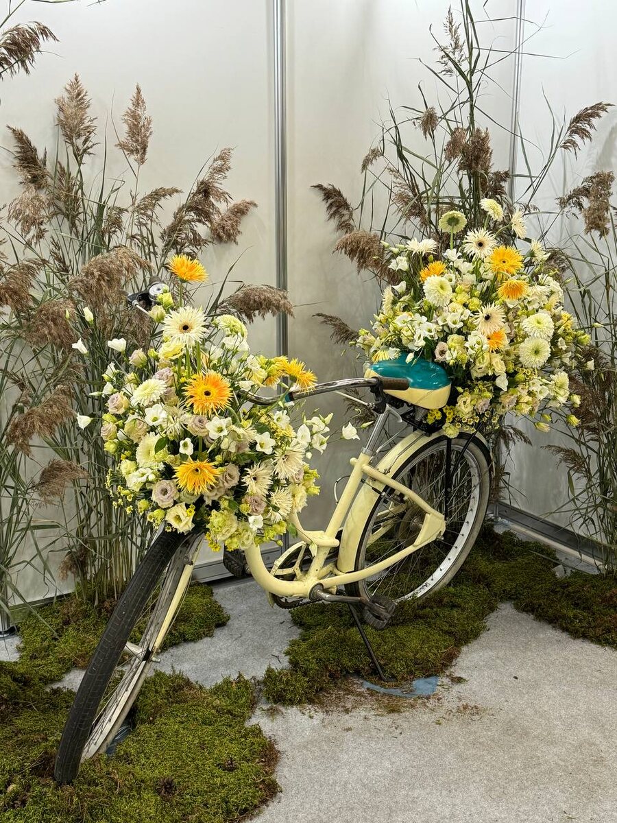 Фото с выставки Цветы Экспо