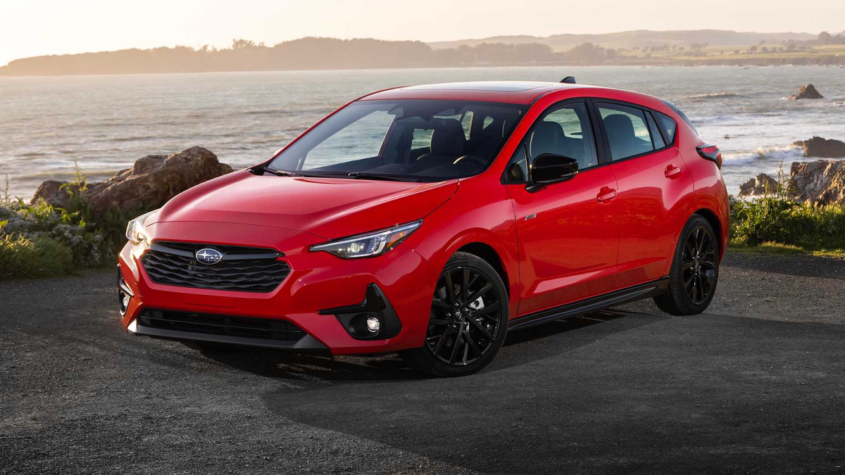 Из представленных американскими экспертами вариантов нам больше всего понравился этот автомобиль. Сообщите о своих предпочтениях в комментариях к обзору 