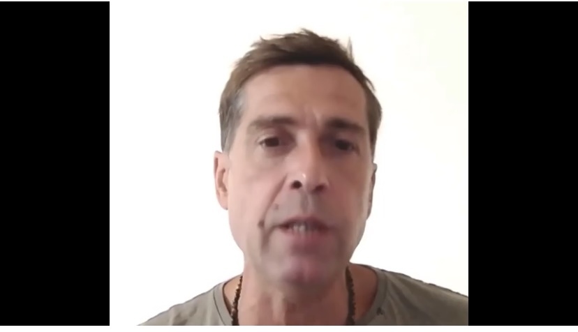 Что-то опечалился Максим