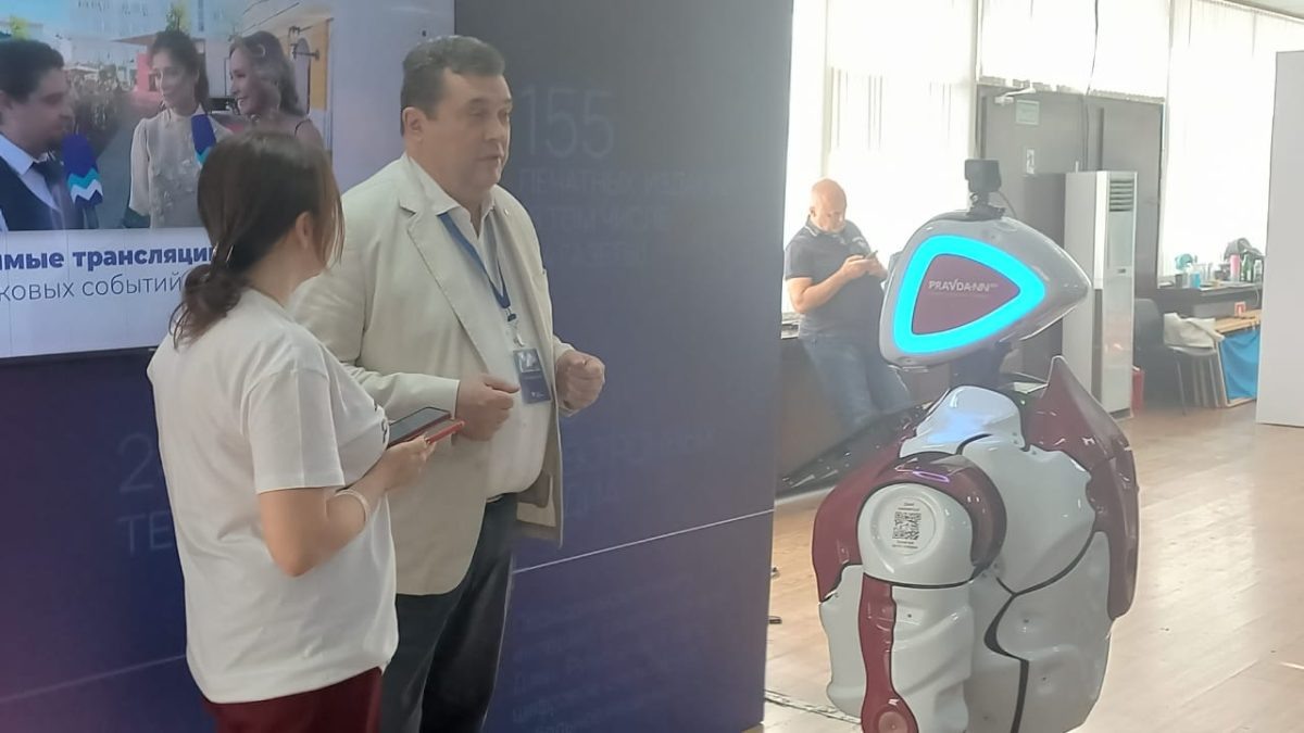    Необычное интервью состоялось в третий день работы Форума современной журналистки «Вся Россия-2024»