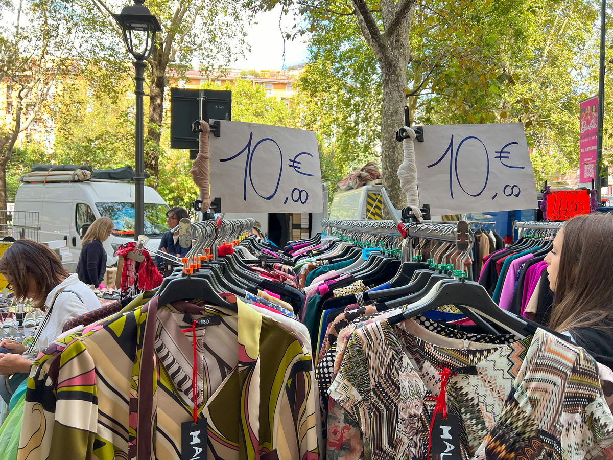 Mercato Sabato Via Fauche в Милане