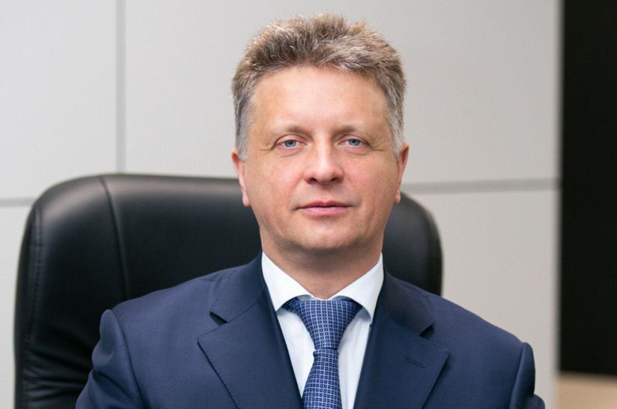 Максим Соколов озвучил примерную стоимость самой дорогой версии удлиненной Lada Vesta, в которой ожидается установка дорогих комплектующих от премиального Aurus