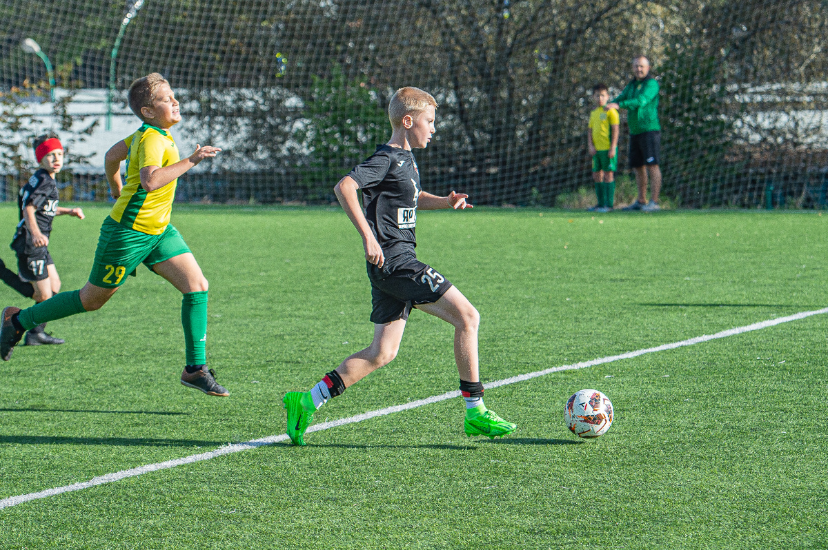 Фото с матча ФК ЛУЧ 2014 - СШОР АВАНГАРД Ильинский