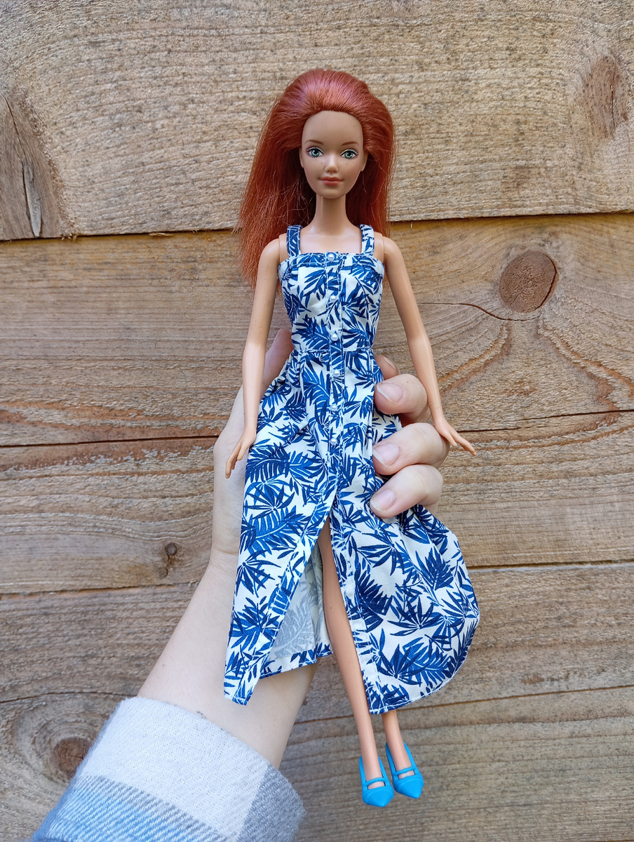 Midge Surf City Barbie 2000