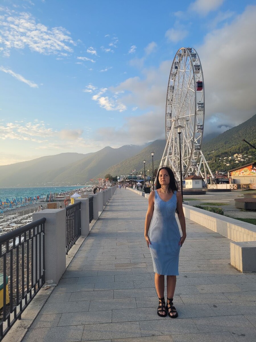 На набережной Новой Гагры