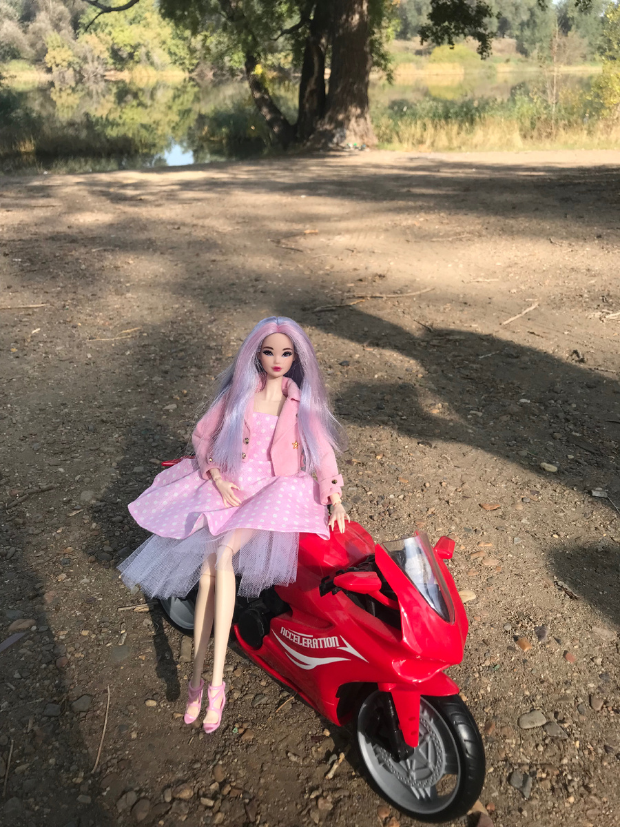 Одиль тоже решила попозировать