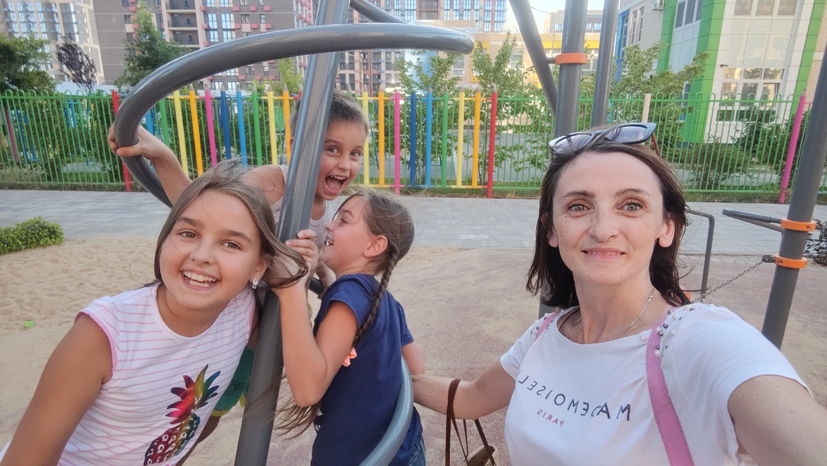 Я с детьми на прогулке