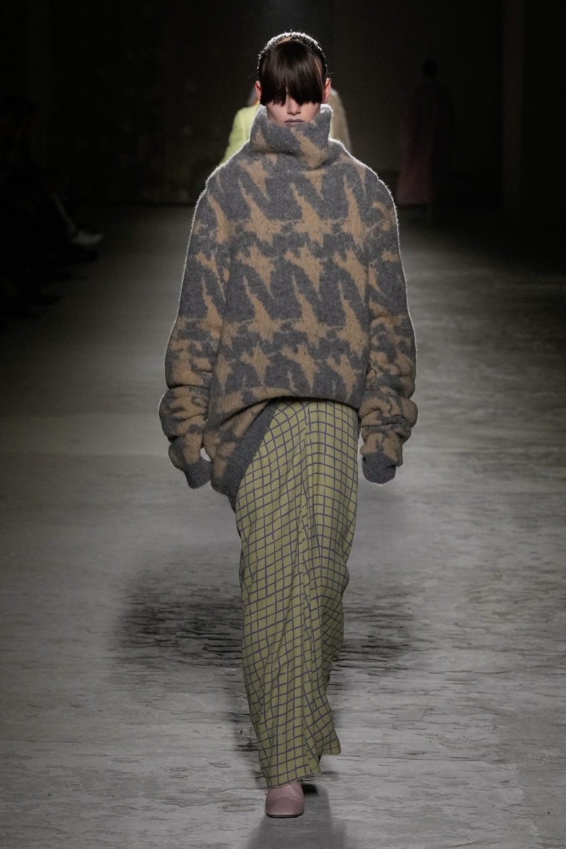 DRIES VAN NOTEN FALL WINTER 2025