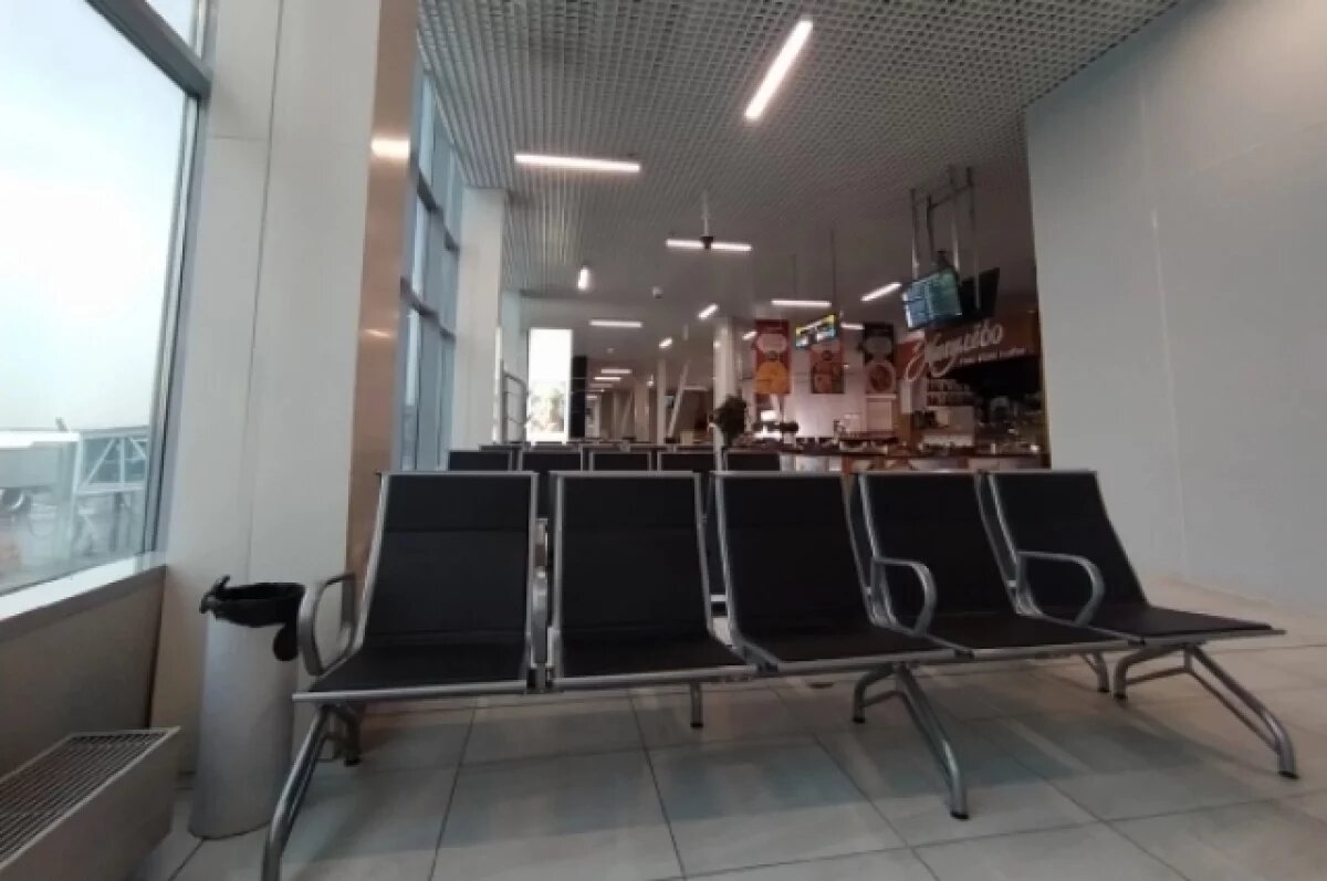    В Новосибирске авиакомпанию наказали за непредоставление гостиницы и еды