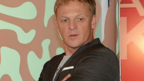    Сергей как востребованный артист постоянно находился на гастролях, это не оставляло времени на семью